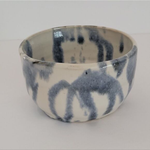 Round Blue Handthrown Pottery Ceramic Bowl - Picture 1 of 6